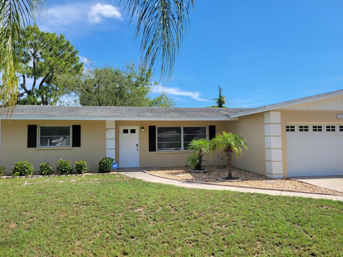Bradenton Beach Getaway Villa Exterior photo